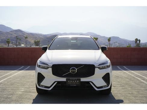 New 2026 Volvo XC60 B5 Plus w/ Climate Package PRO image 5
