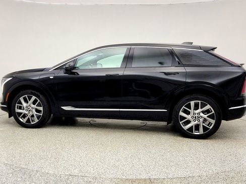 Used 2026 Cadillac Optiq Luxury 1 image 8