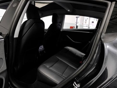 Used 2025 Tesla Model 3 Long Range image 39