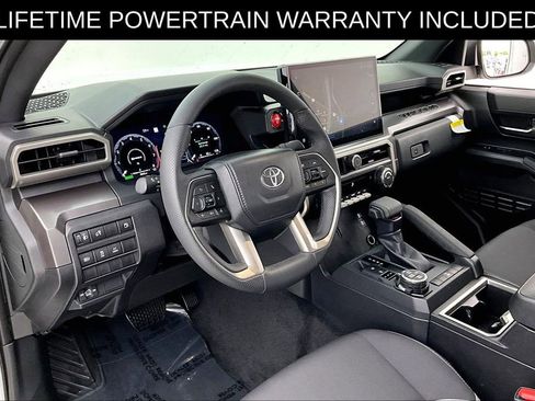 Used 2025 Toyota Tacoma TRD Off-Road AWD/4WD image 17