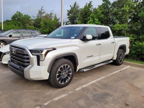 Used 2022 Toyota Tundra Limited RWD image 1