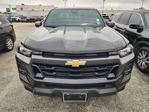 Used 2024 Chevrolet Colorado LT w/ LT Convenience Package II image 2