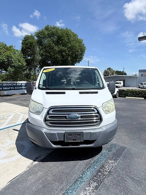 Used 2015 Ford Transit 250 130 Low Roof w/ Exterior Upgrade Package RWD image 9