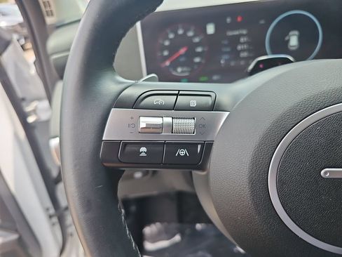 Certified 2025 Hyundai Tucson SEL AWD/4WD image 16