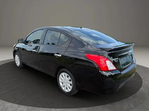 Used 2016 Nissan Versa SV FWD image 6