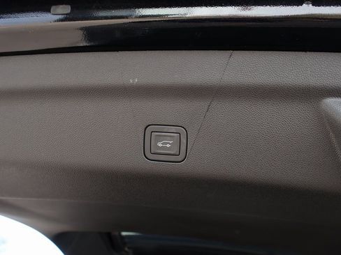 New 2026 GMC Yukon XL AT4 w/ AT4 Premium Plus Package AWD/4WD image 21