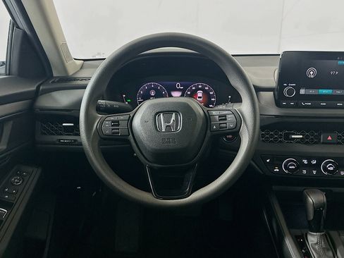 Used 2025 Honda Accord SE image 18