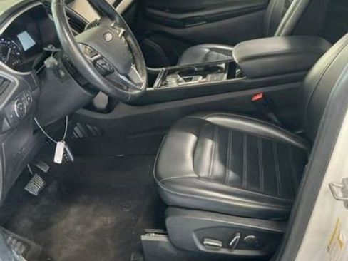 Used 2019 Ford Edge SEL w/ Equipment Group 201A image 12