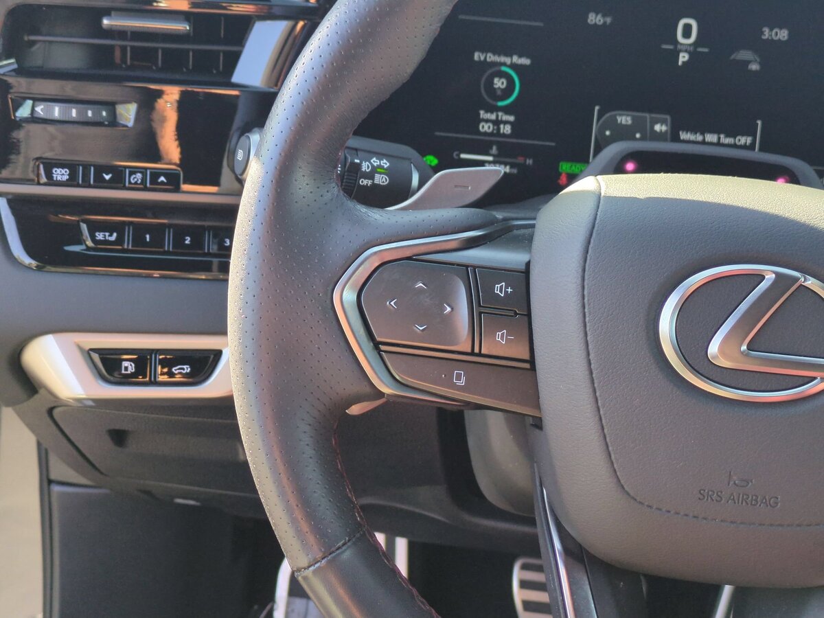 Used 2025 Lexus RX 500h F Sport w/ Convenience Package AWD/4WD image 18
