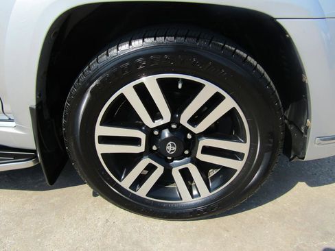 Used 2016 Toyota 4Runner Limited image 7