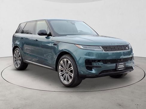 New 2025 Land Rover Range Rover Sport SE image 3
