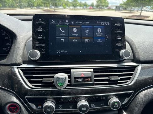 Used 2022 Honda Accord Sport image 6