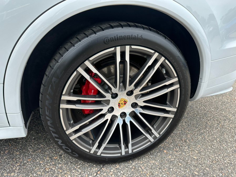 Used 2017 Porsche Cayenne GTS AWD/4WD image 39