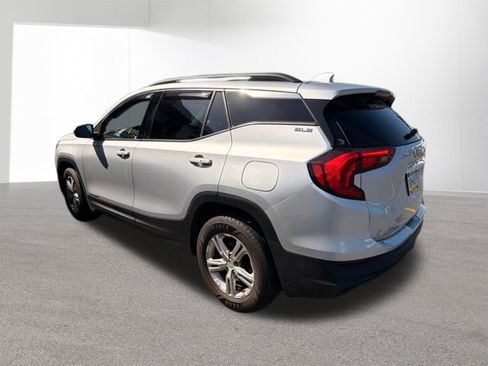 Used 2020 GMC Terrain SLE w/ Driver Convenience Package AWD/4WD image 4
