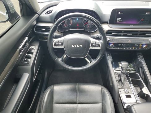 Certified 2022 Kia Telluride EX w/ EX Premium Package image 9