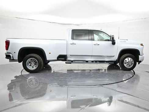New 2026 Chevrolet Silverado 3500 High Country w/ Technology Package image 4