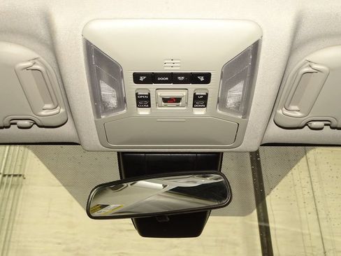 Used 2021 Toyota RAV4 XLE w/ Convenience Package FWD image 29