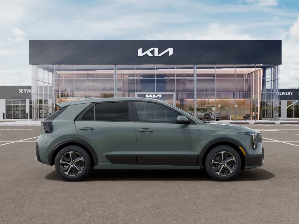 New 2027 Kia Niro LX FWD image 7