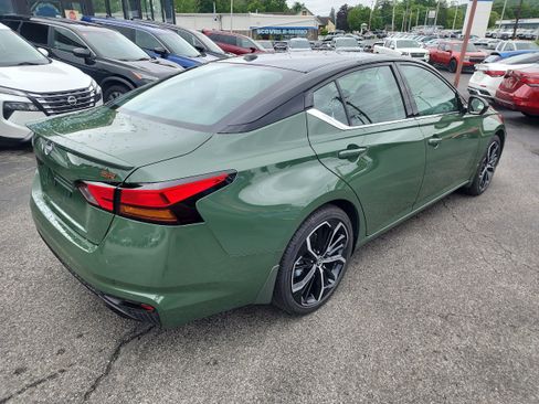New 2026 Nissan Altima 2.5 SR w/ SR Premium Package FWD image 8