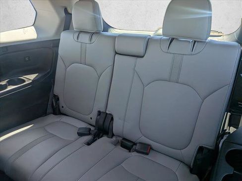 Used 2024 Honda Pilot EX-L image 25