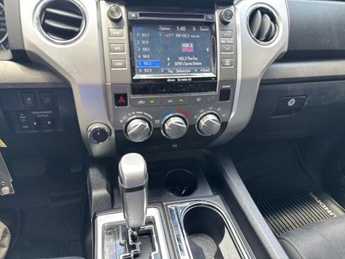 Used 2017 Toyota Tundra SR5 w/ SR5 Upgrade Package AWD/4WD image 13