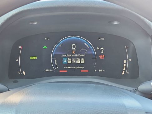 Used 2025 Toyota Camry LE image 32