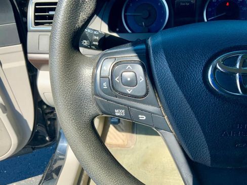 Used 2017 Toyota Camry LE FWD image 20