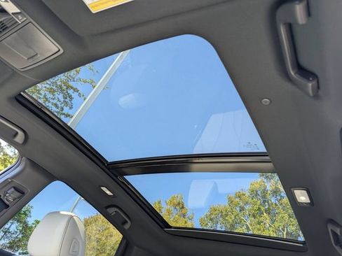 New 2026 Acura RDX SH-AWD image 9
