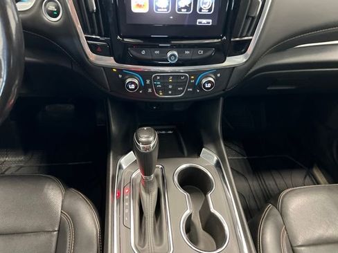 Used 2019 Chevrolet Traverse Premier image 13