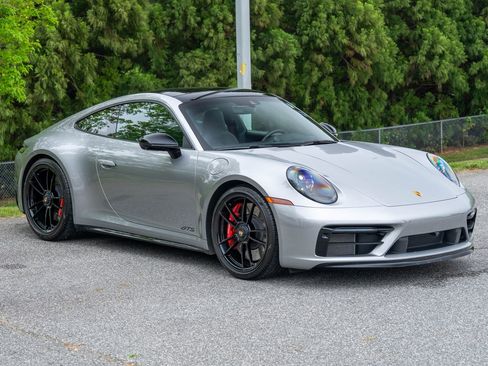 Certified 2022 Porsche 911 Carrera GTS RWD image 9