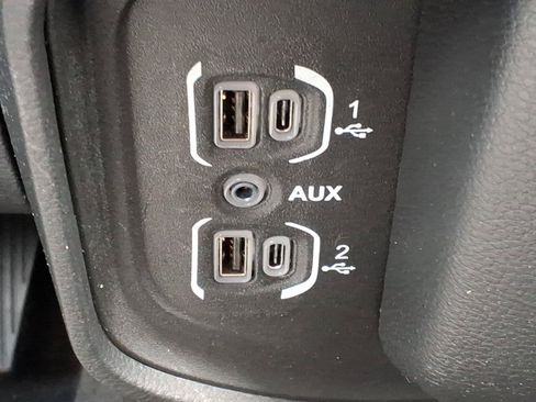 Used 2022 RAM 1500 Big Horn AWD/4WD image 18