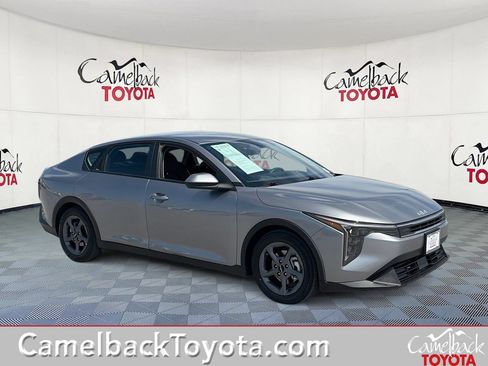 Used 2025 Kia K4 FWD image 1