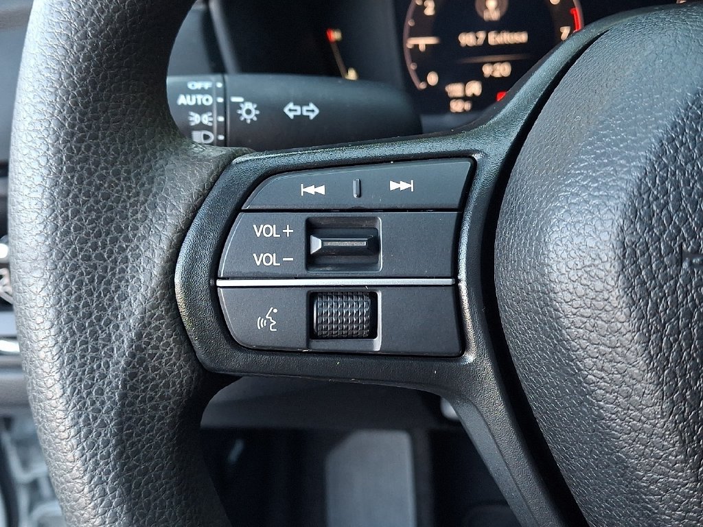 Used 2023 Honda Accord EX image 23
