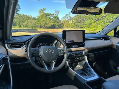 Used 2023 Toyota RAV4 XLE Premium FWD image 12