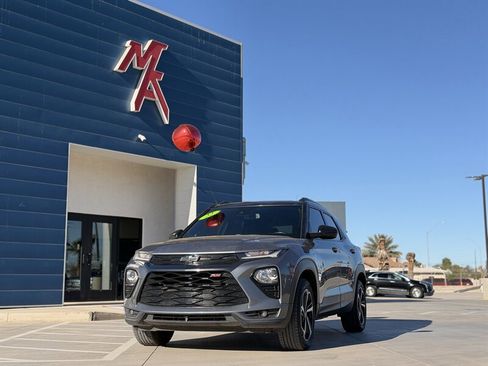 Used 2022 Chevrolet TrailBlazer RS w/ Sun and Liftgate Package image 1