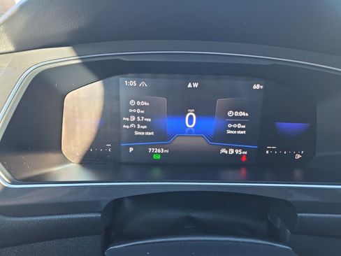 Used 2023 Volkswagen Tiguan SE w/ Panoramic Sunroof Package image 22