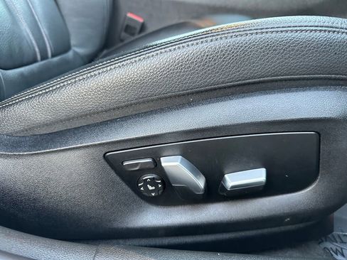 Used 2018 BMW 530i xDrive xDrive image 28