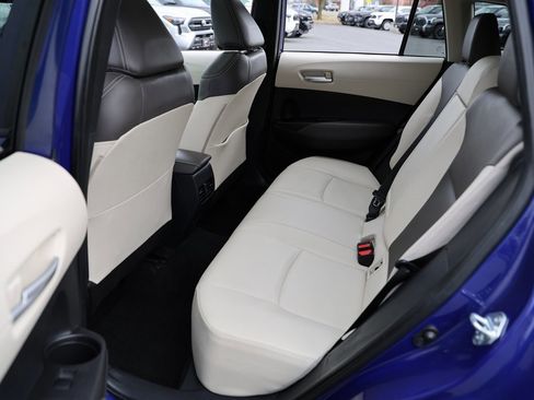 Used 2022 Toyota Corolla Cross XLE w/ Convenience Package image 20