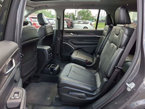 Certified 2021 Jeep Grand Cherokee L Limited AWD/4WD image 10