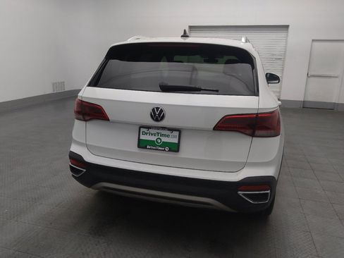 Used 2024 Volkswagen Taos SE image 7