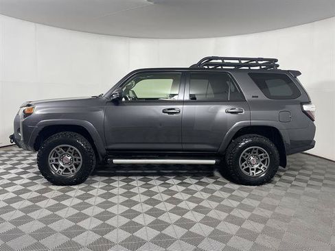 Used 2016 Toyota 4Runner SR5 Premium AWD/4WD image 4