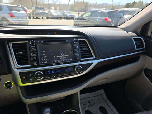 Used 2016 Toyota Highlander Limited Platinum w/ Protection Package #3 image 6