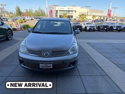 Used 2007 Nissan Versa Hatchback w/ Convenience Pkg FWD image 1
