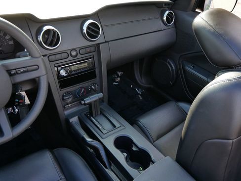 Used 2006 Ford Mustang Premium RWD image 14