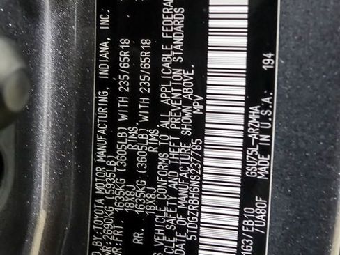 Used 2022 Toyota Highlander XLE image 28