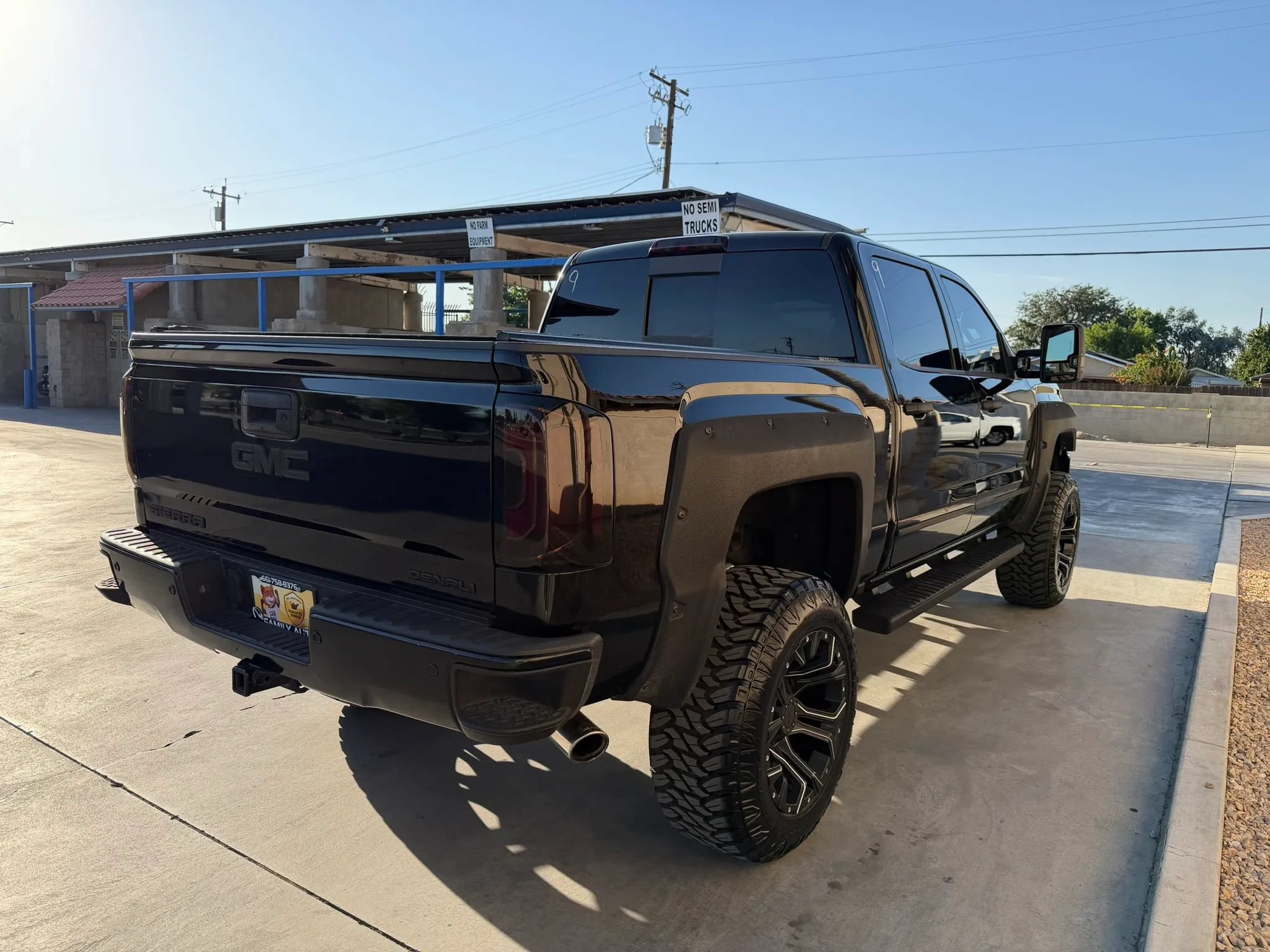 Used 2018 GMC Sierra 1500 Denali RWD image 7