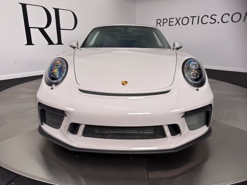 Used 2018 Porsche 911 GT3 RWD image 12