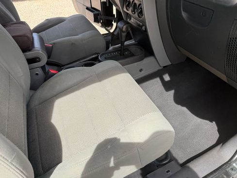 Used 2007 Jeep Wrangler Sahara w/ Dual Top Group image 16