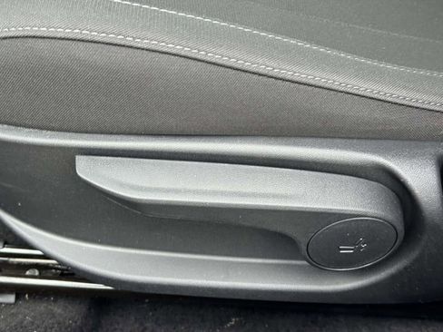 Used 2023 Hyundai Elantra SEL image 17