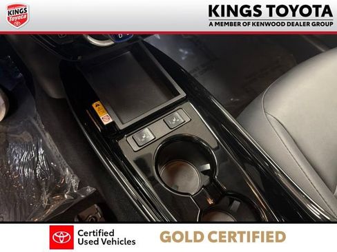 Certified 2022 Toyota Prius Prime Limited FWD image 24